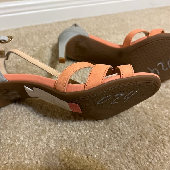 Jessica Simpson Heels - Picture 3 of 4